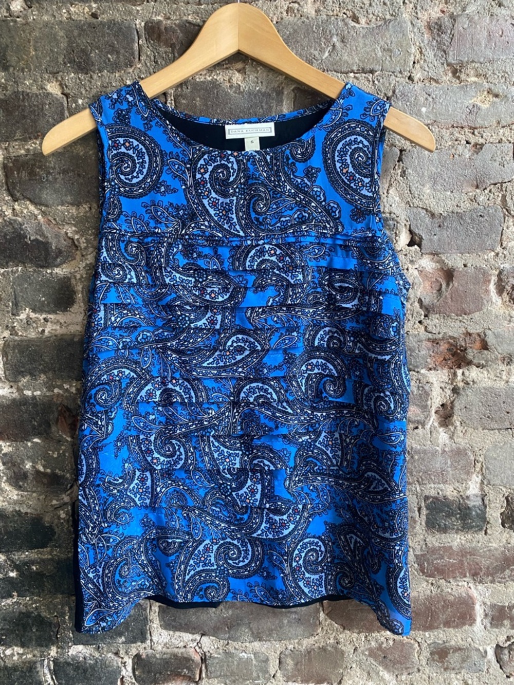 Dana Buchman Blue Paisley Sleeveless Blouse